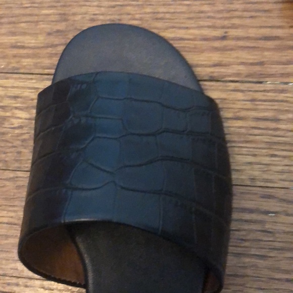 Black l’intervalle croc slides - Picture 3 of 3